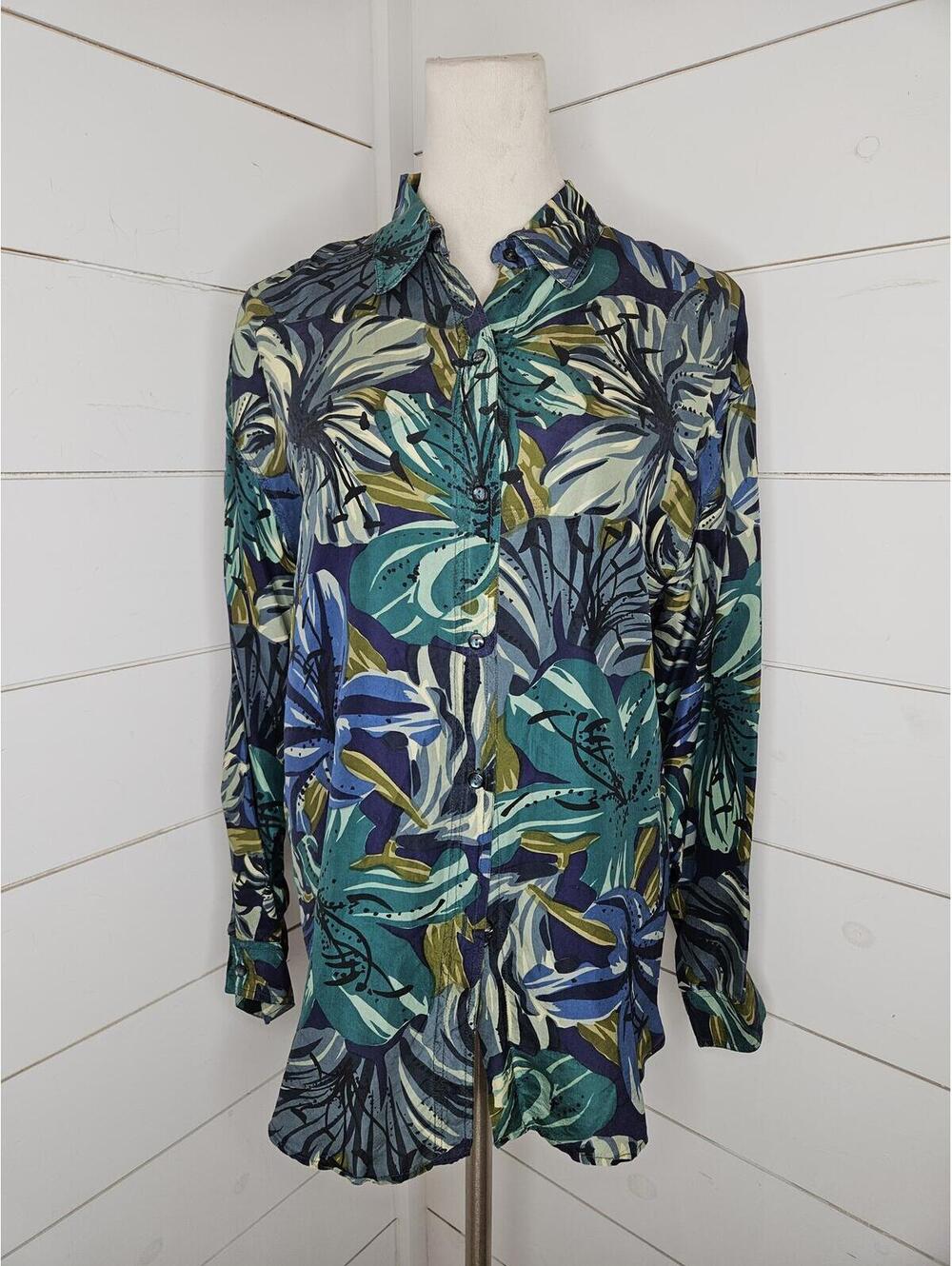 Vintage Kikomo large green & blue island floral long sleeve silk blouse